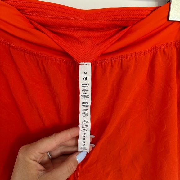 *SOLD* Lululemon Fast and Free High-Rise Short 2" *Airflow - Picture 4 of 15